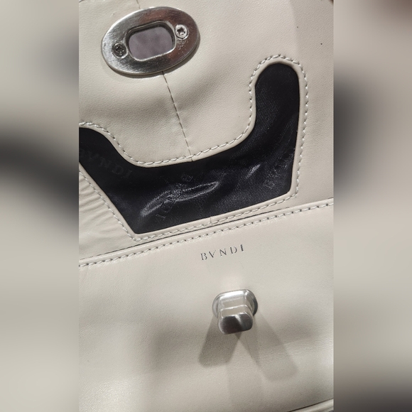 BVNDI Cream Leather Fanny Double Pack Bag - Picture 5 of 11